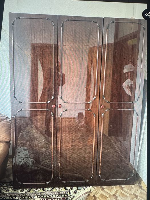 Шкаф під реставрацію