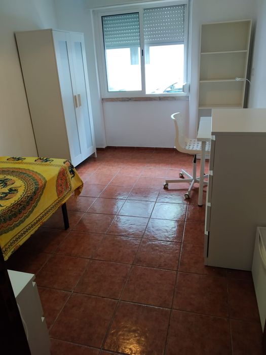 Quarto para estudante