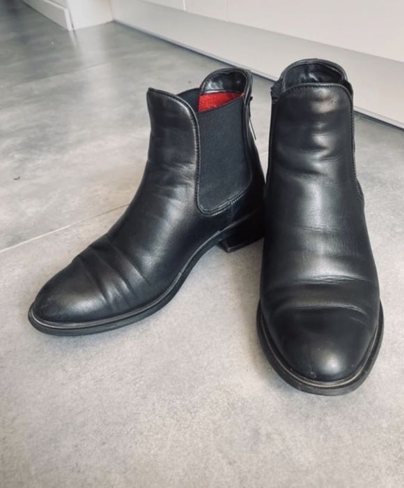 Carinii buty skórzane sztybety ze rozmiar 36 czarne botki
