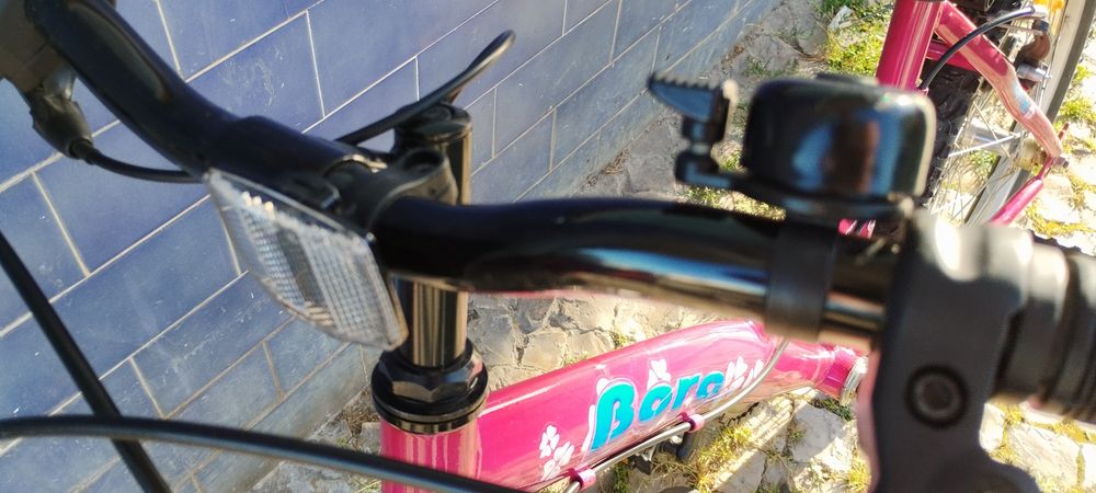 Bicicleta menina adolescente