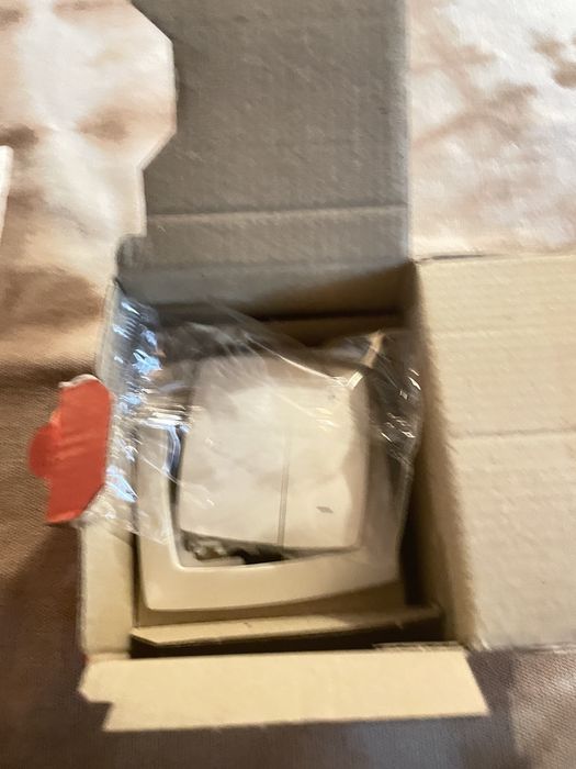 Duas tomadas novas430762819553208323