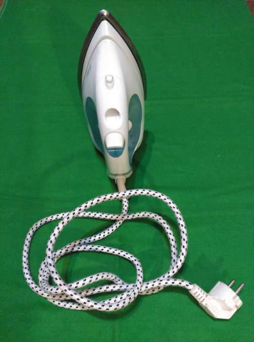 Vendo ferro de engomar portátil a vapor