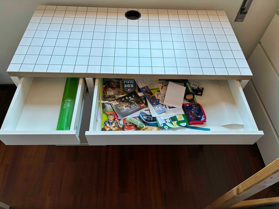 Secretária 105x50cm IKEA Micke