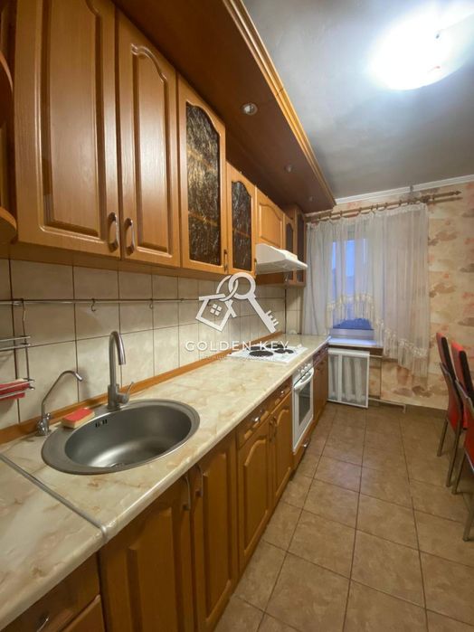 Оренда трикімнатної квартири на Соцмісті