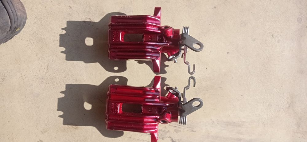 Гальмівні супорта задні Ауді а3