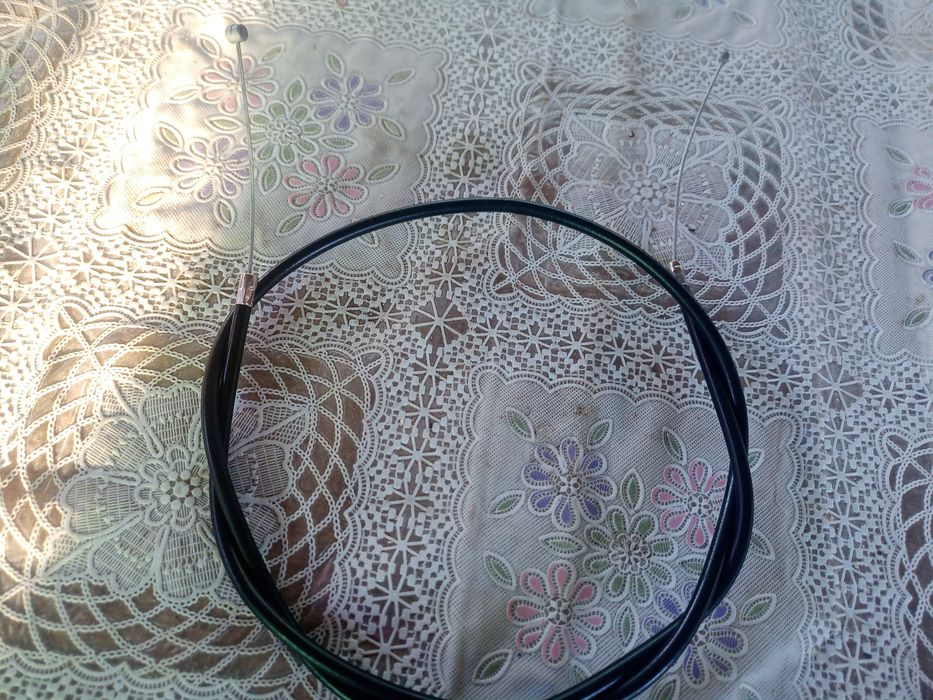 Тросик газу (не регулюємий)