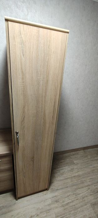Szafa ubraniowa  jedno drzwiowa