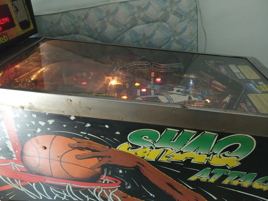Flippers / pinball