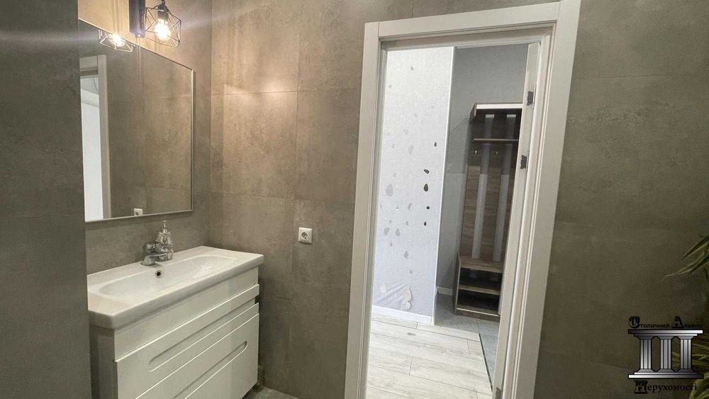 Офіс 47 кв.м метро Печерська, Печерськ, вул. Коновальця 36-Е