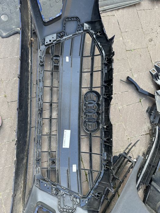 Бампер Audi A4 B9 Рестайлінг 2020-