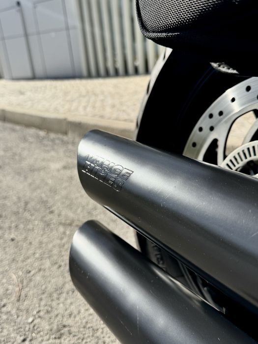 Indian Scout Bobber (white Smoke)