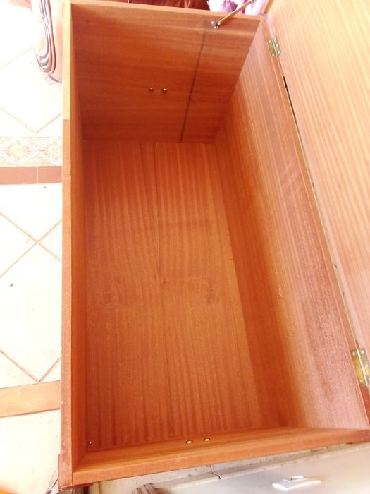 Arca Baú em  madeira ornamentada