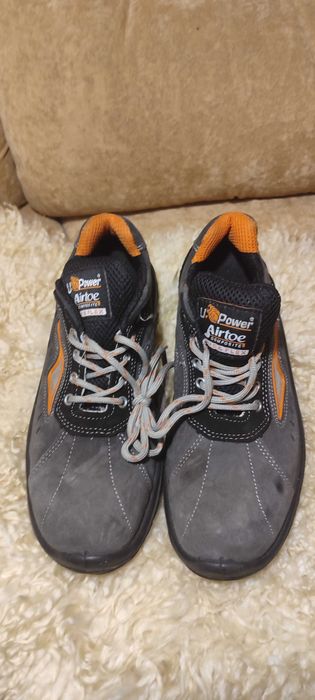 Ботинки черевики з металевим носком