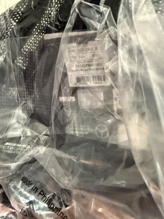 Nowa czapka Mercedes