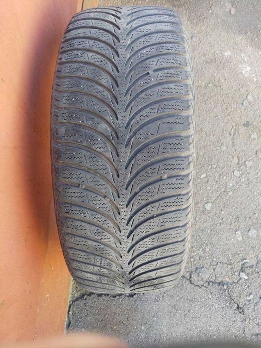 215 55 17 резина Goodyear зима 1шт
