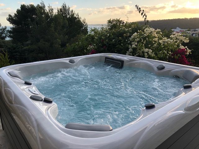 Spas desde 4.489,00€ - Grande oportunidade de Natal - Mergulho Salgado