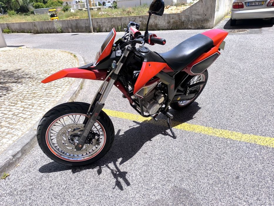 Derbi Senda 125 SM – Muito material novo | Carta B | Pronta a andar