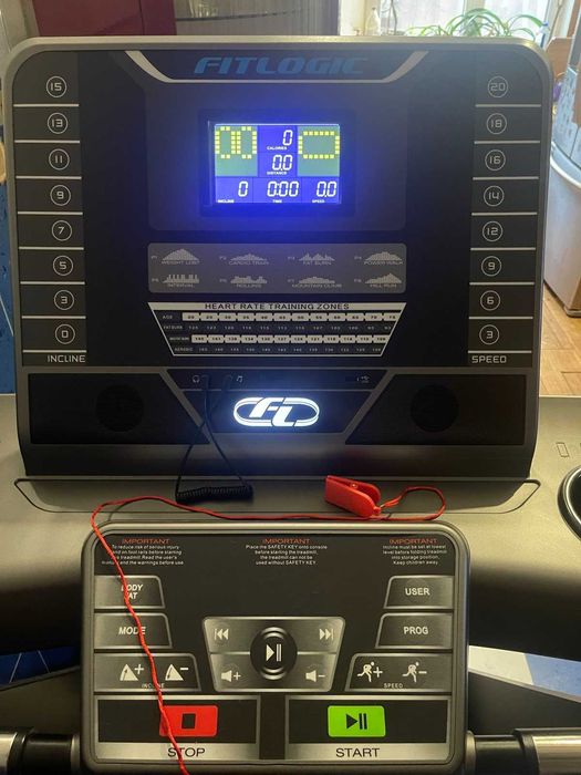 Беговая дорожка FitLogic T18C. Нова
