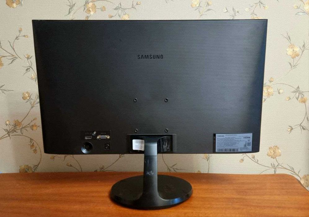Монітор Samsung S24F350FHI PLS (IPS) HDMI