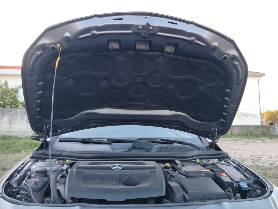 Vendo Mercedes Benz CLA 180 sport coupé AMGLine