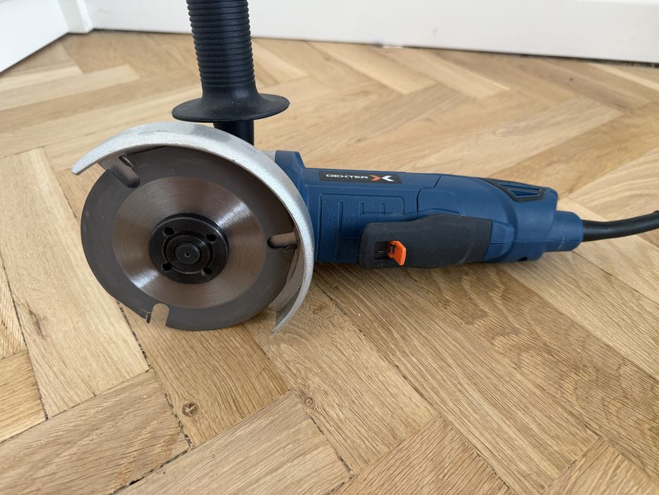 Szlifierka kątowa przewodowa 115/125 mm DEXTER 800W