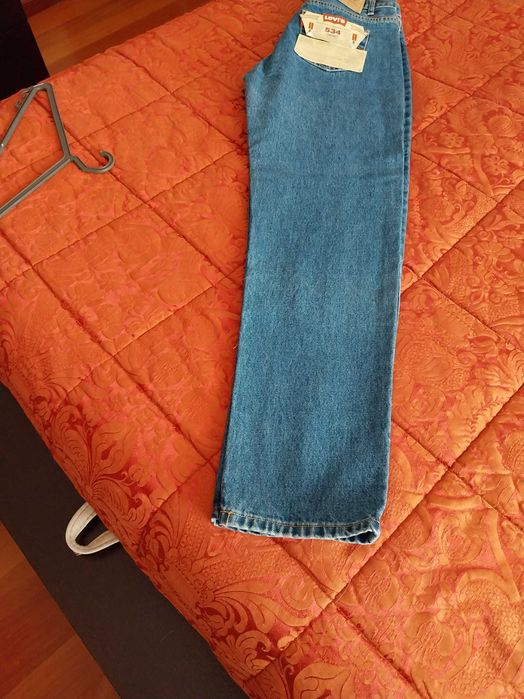 Calças /jeans Levi's 534  tamanho W34 L32 novo com mais 50% desconto