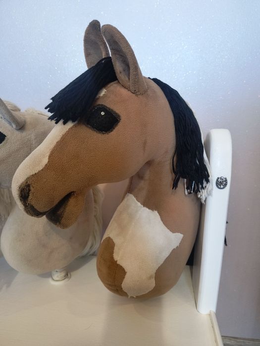Zestaw hobby horse x3, stajnia