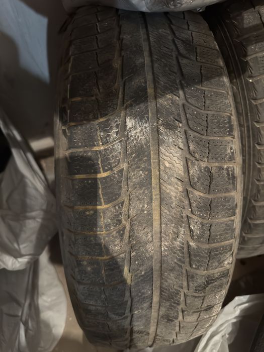 Зимові шини Michelin 225/65 r17 2 штуки 10/19