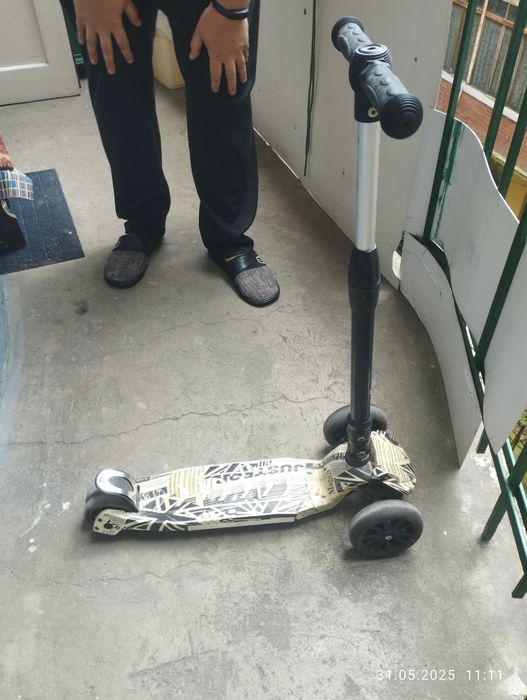 Самокат дитячий ..