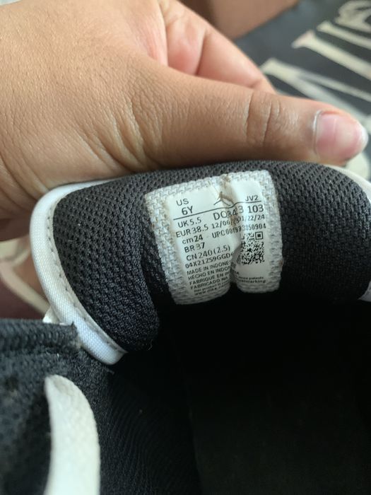 Tenis jordan novos