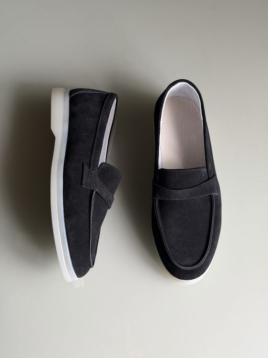 Жіночі чорні замшеві лофери 36-23.5 см