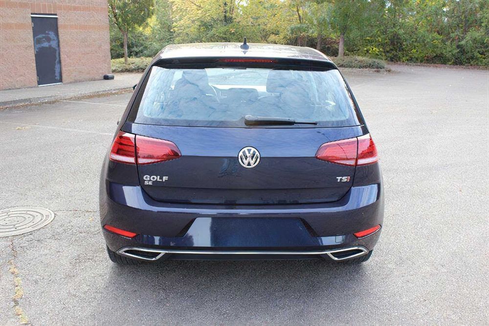 Volkswagen Golf      2018