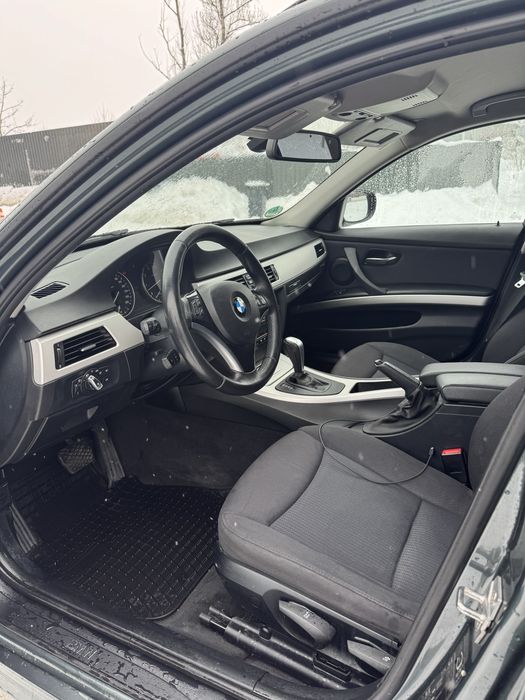 Bmw 3 series e91 2011