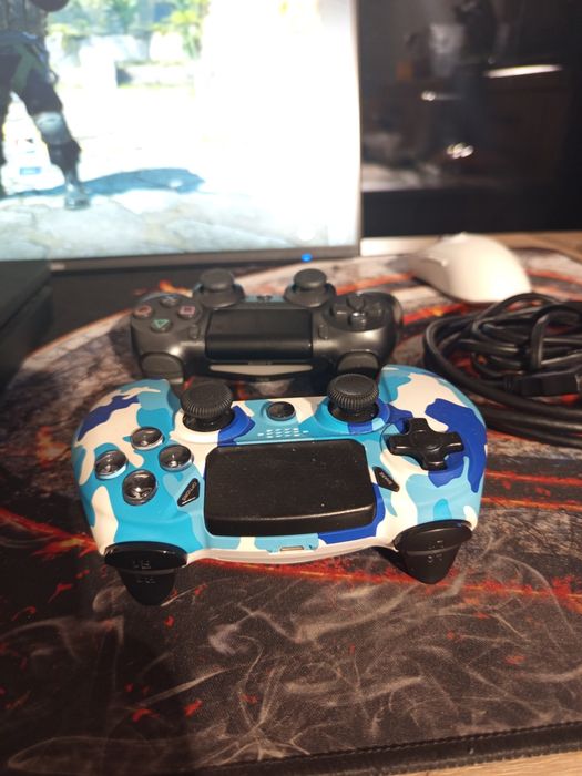 Ps4 w bardzo dobrym stanie + gry moge sie tez zamienic
