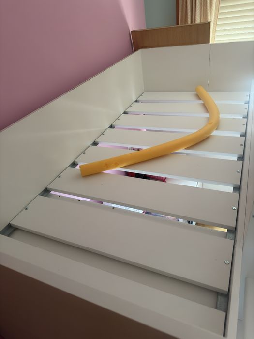 Cama crianca com secretaria ikea