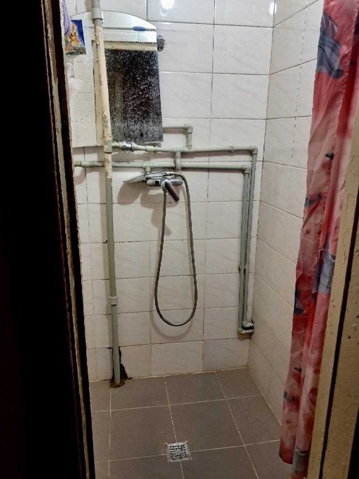 Комната в коммунальном квартире на Генерала Петрова со своей водой.