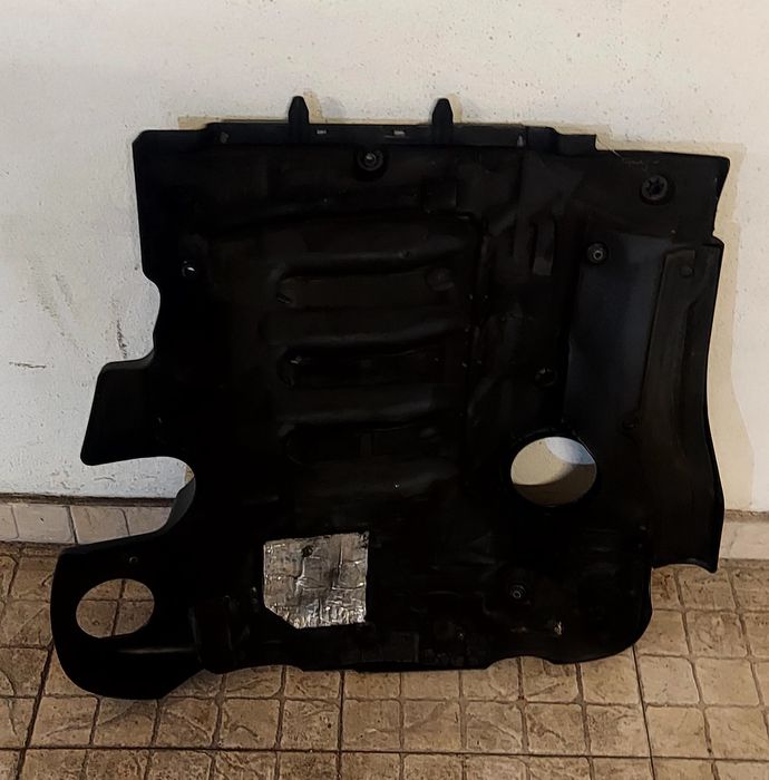 Tampa de motor BMW E60 / E61448052408259727364
