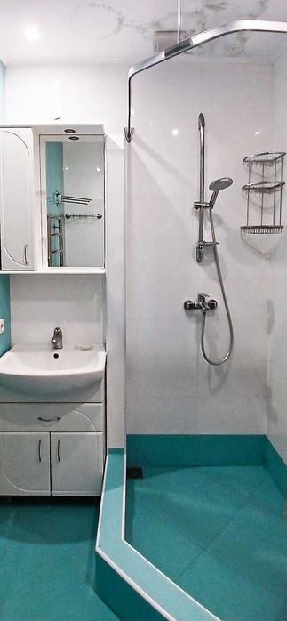 Оренда 3 кімнатної квартири, бульвар Лесі Українки, С.М. "Печерська"