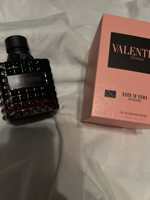 Valentino Donna Born In Roma Intense - 100мл Нові