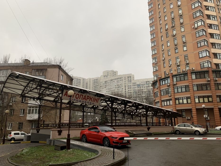 Продам паркомісце в підземному паркінгу, Печерск, , Бомбосховище