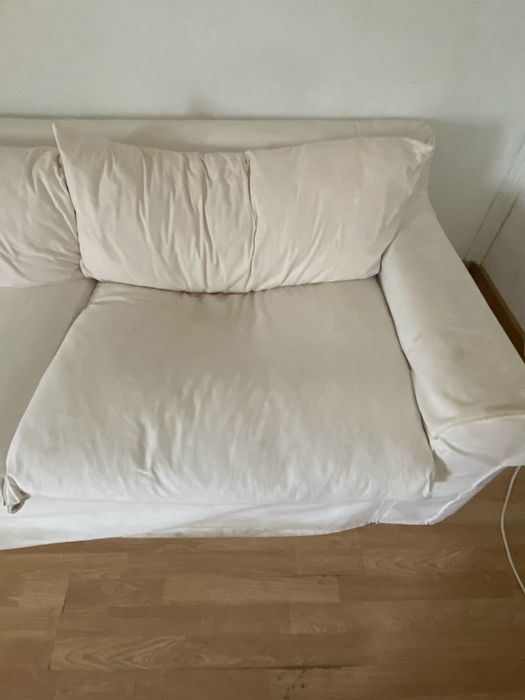 Sofá branco de 3 lugares