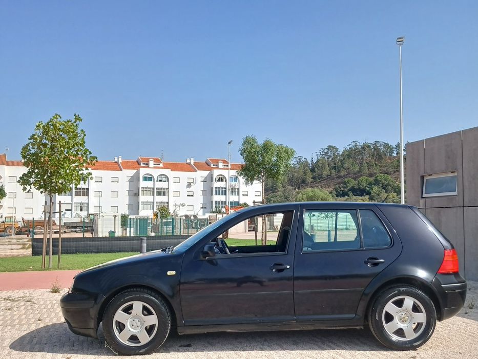 Oportunidade VW Golf 1.4 gasolina em excelente estado