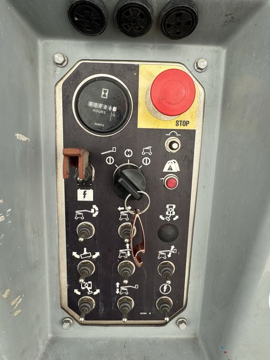 Plataforma articulada elétrica 12,5mt (usada)