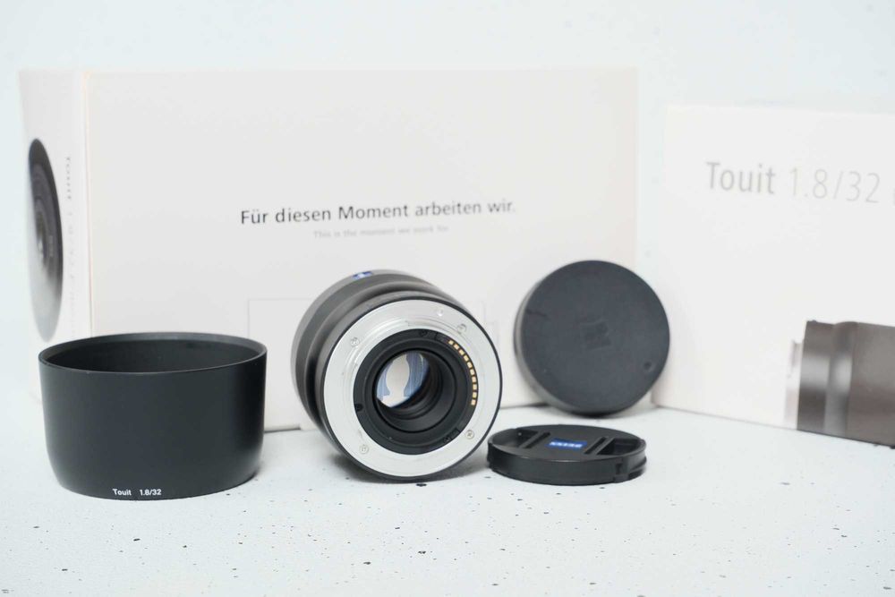 Zeiss Touit Planar 32mm f/1.8 Sony E-Mount