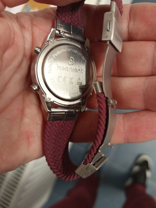Zegarek Krokomierz Hearkent – Prosty, bez ładowania i aplikacji!