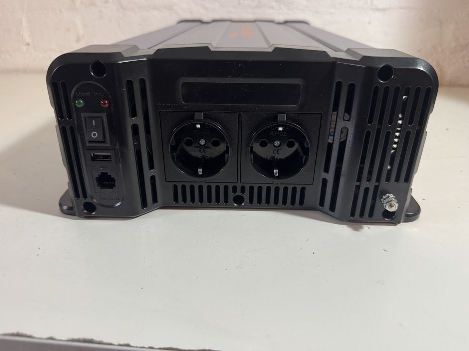 Інвертор 12V → 220V Power Boozt RHINO 2500W Pure Sine Wave