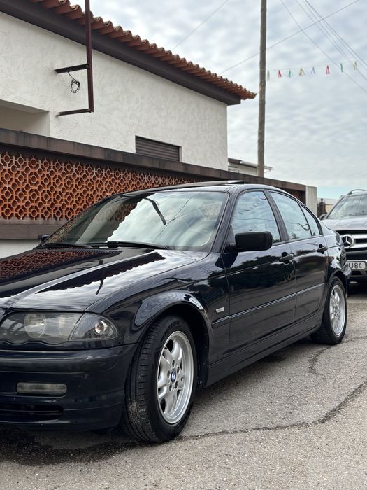 Bmw e46 com poucas marcas de uso