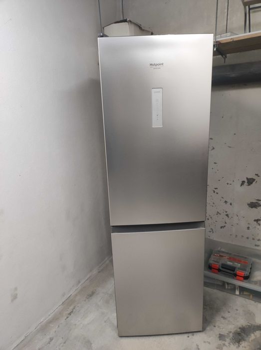 Frigorífico Hotpoint HAFC8 TO32SX (com avaria)