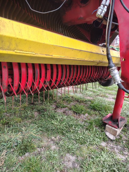 Przyczepa samozbierająca pottinger jumbo 6010