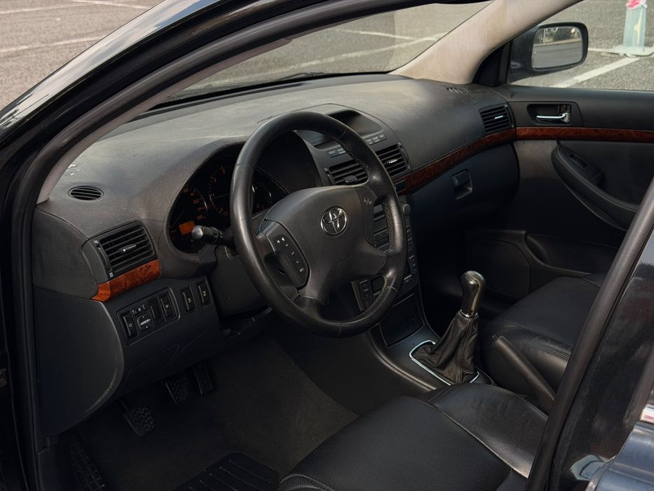 Toyota Avensis D4D 2.0 2004